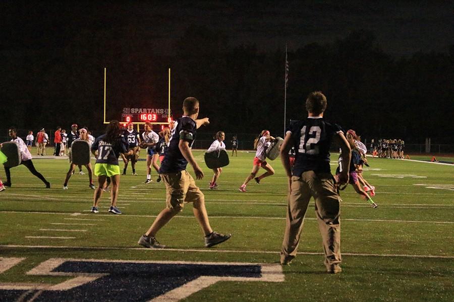 Juniors down seniors for powderpuff win