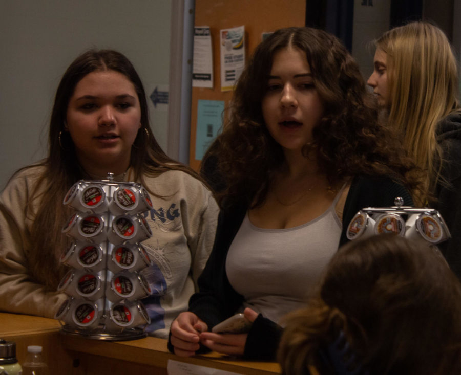 Sophomore Caroline Kraft and Sophomore Ava Reyes ordering at the concession.