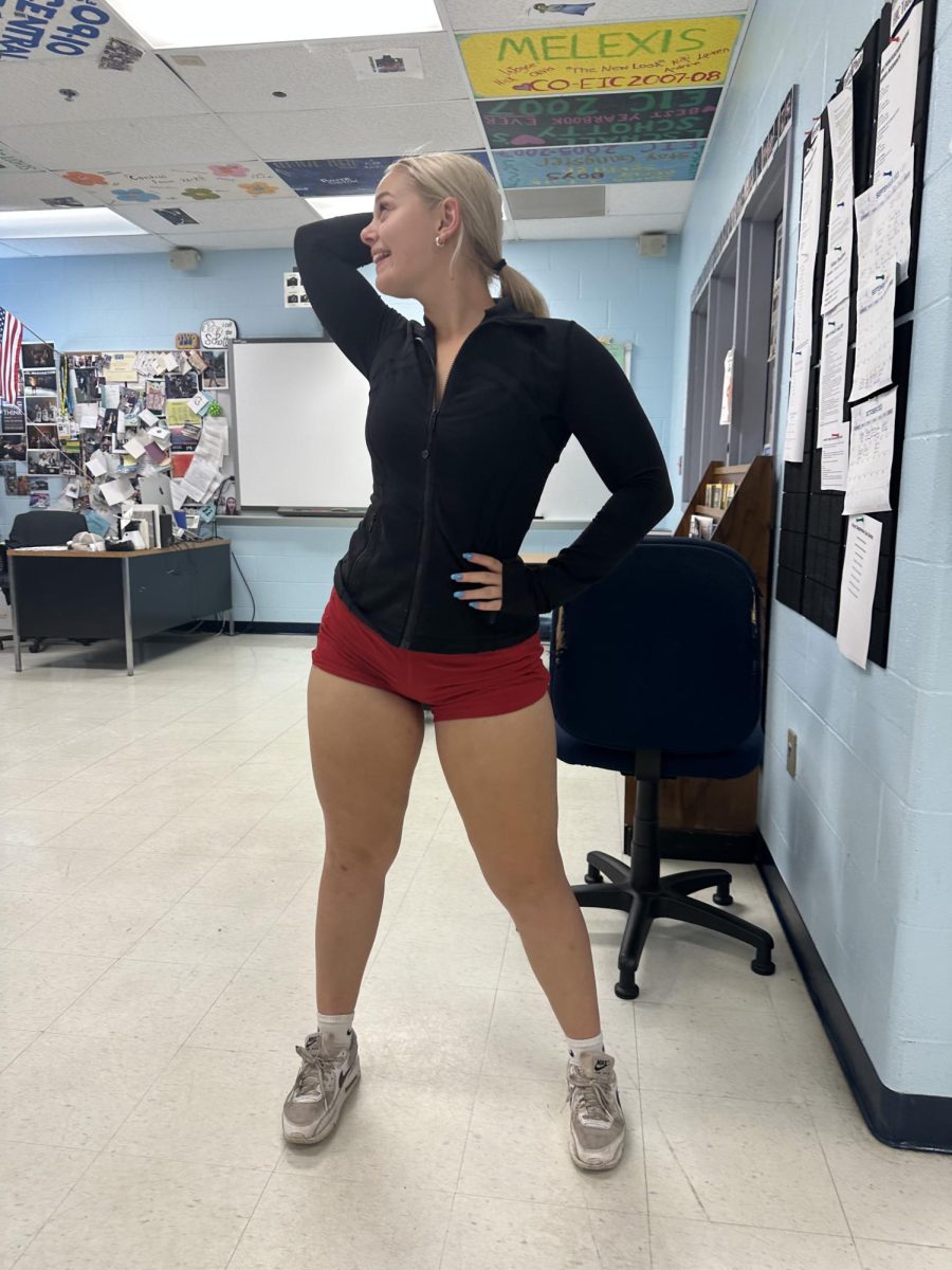 Senior Emme Bernard rocks her full Lulu outfit. For many students, Lulu is a way to be comfortable while fashionable. Photo curtesy of Emma Bernard.