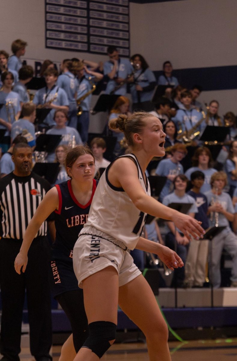  On Feb. 17, junior Mikaela Bond yells to her team to let them know she’s open. This tells them that she can get the ball away from the other team.